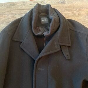 Hugo Boss Mens XL cashmere and wool blend heavy weight winter coat.